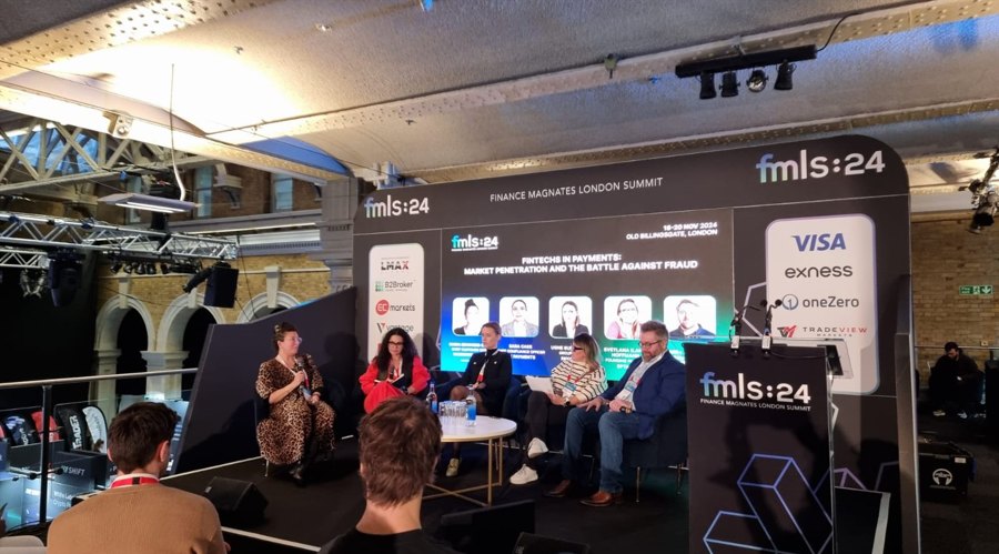 A股开盘速递 | A股走势分化!沪指盘中翻红 机器人、减速器概念延续强势