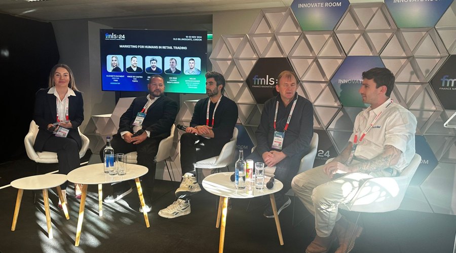 A股开盘速递 | A股走势分化!沪指盘中翻红 机器人、减速器概念延续强势